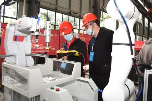 車間里的機器人技術(shù)推廣 40支隊伍的創(chuàng)新角逐與實踐